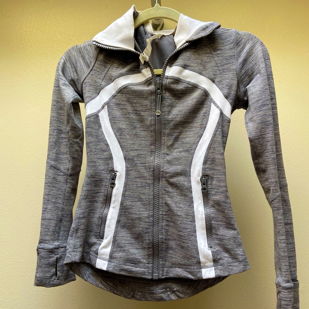 Lululemon define jacket size 2 XS